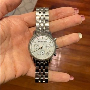Michael Kors Womens Silver-time Watch